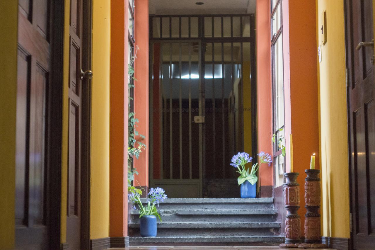 Give House Bed and Breakfast Guatemala City Exteriör bild